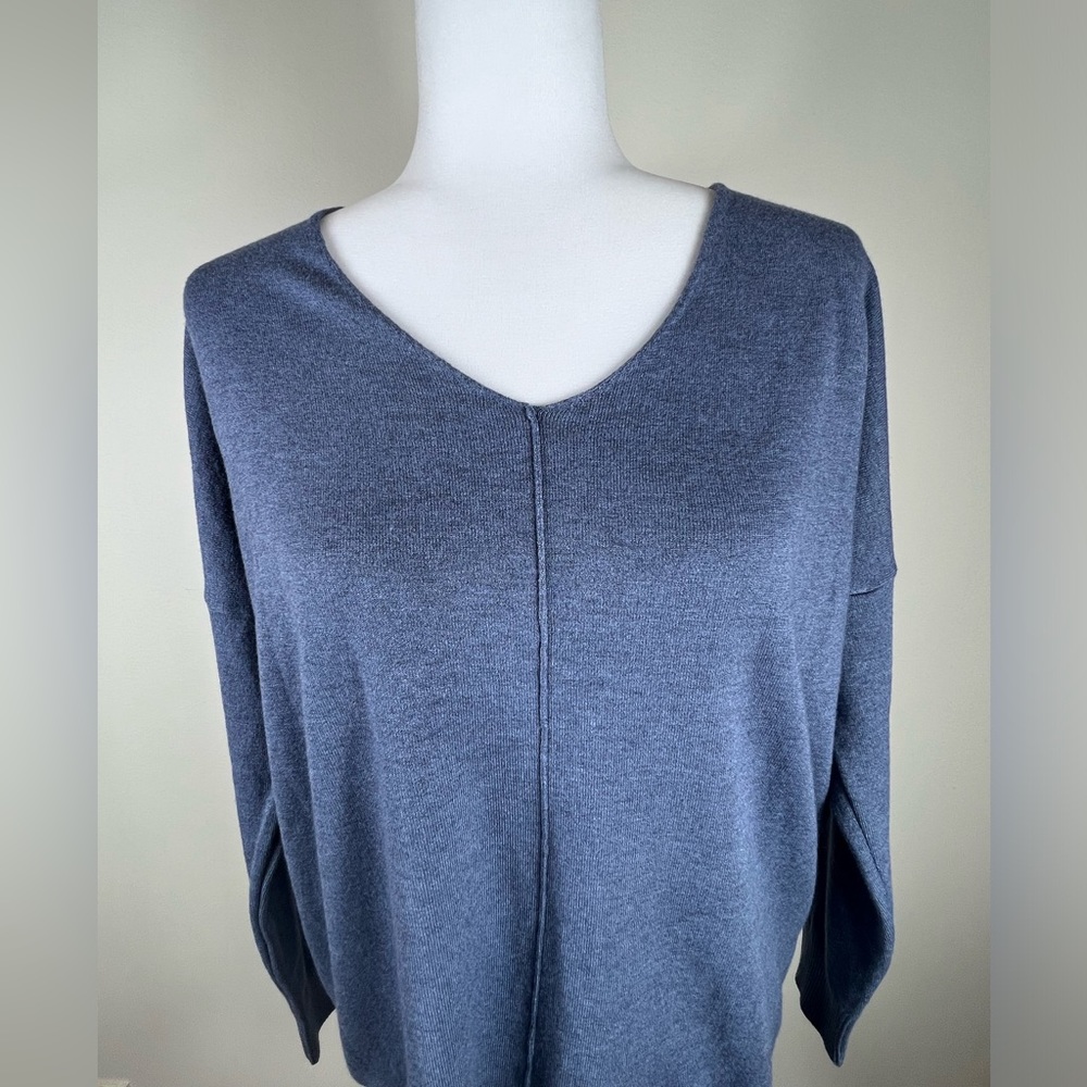 Dreamers by debut  Tunic Long Sleeve Smoke Blue Lightweight Sweater, Size S/M - Picture 3 of 9